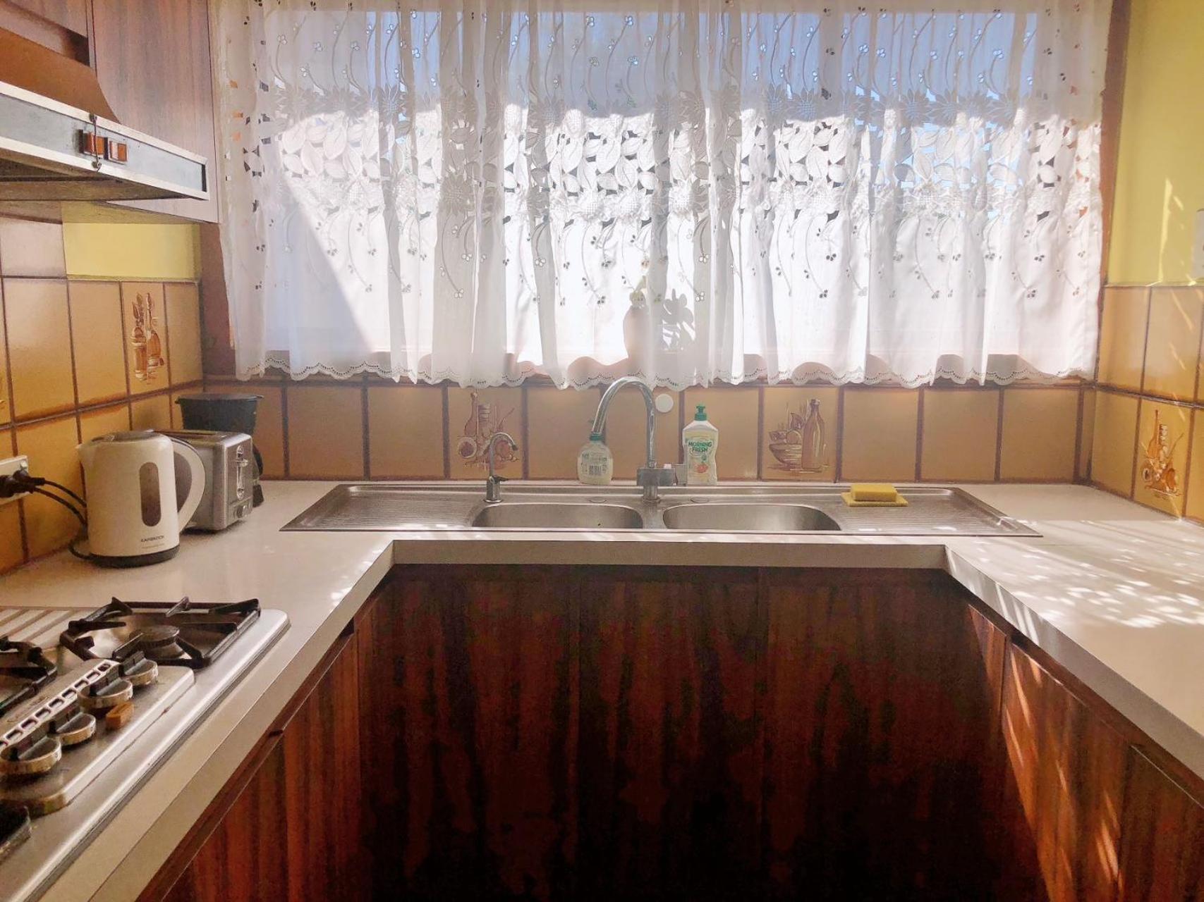 A Single Room Near The Railway Station Melburne Exterior foto